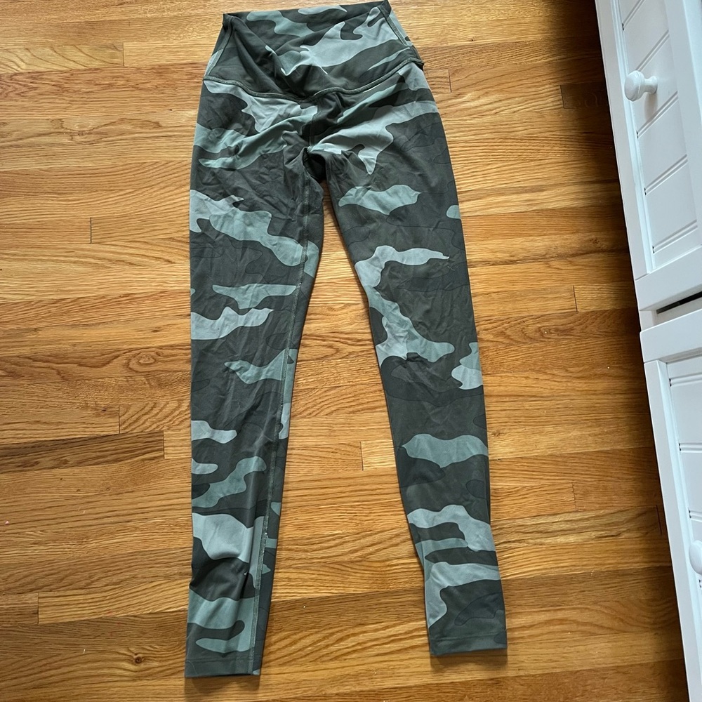 Brand: Pink// camo leggings/ size small/ original price:$40// listing price: $15